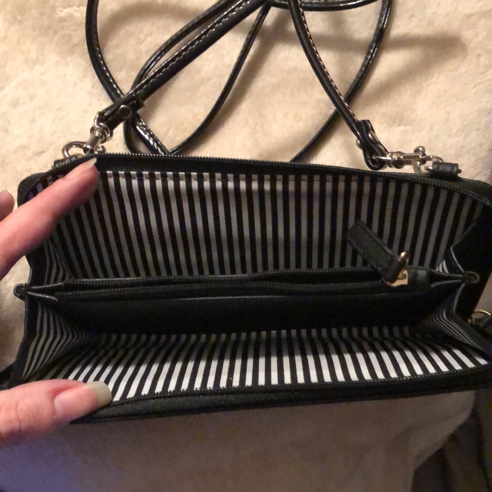 Clutch - Picture 2 of 2